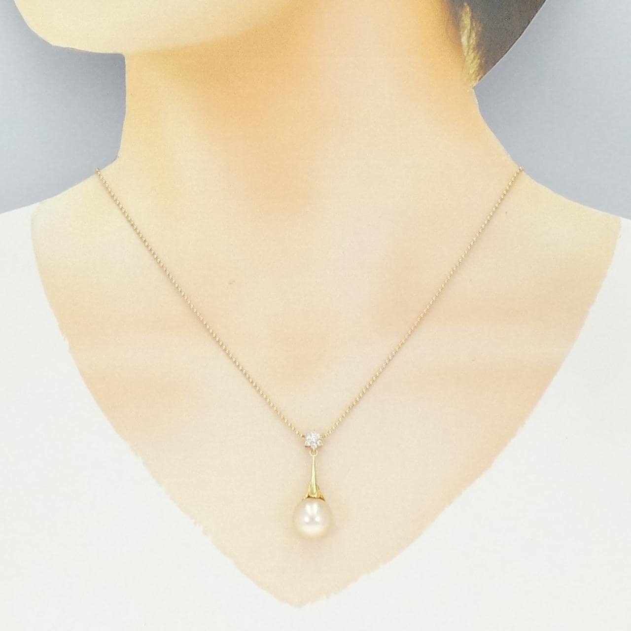 K18YG フラワー 白蝶パール ネックレス 10.6mm