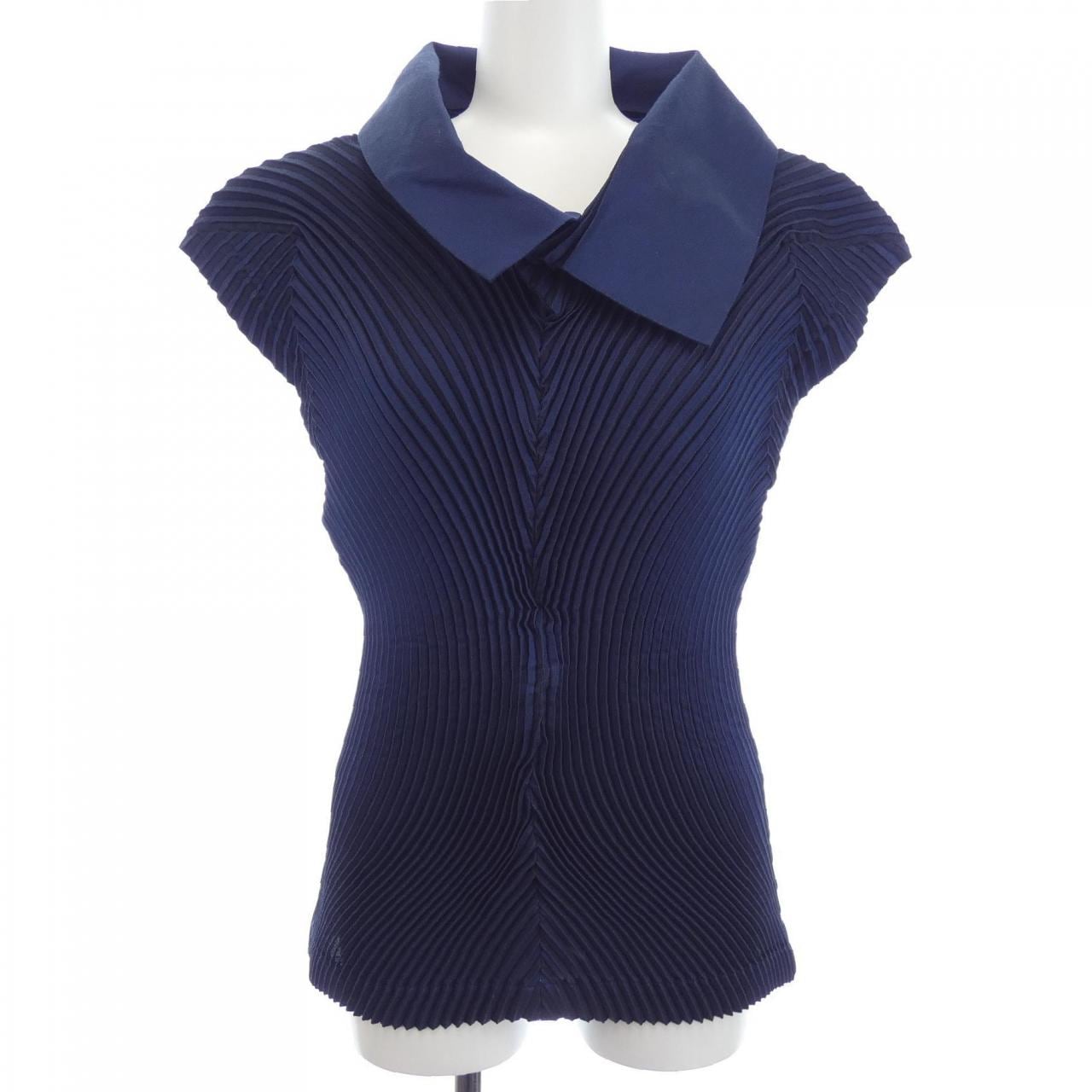 イッセイミヤケ ISSEY MIYAKE IM63F007 トップス