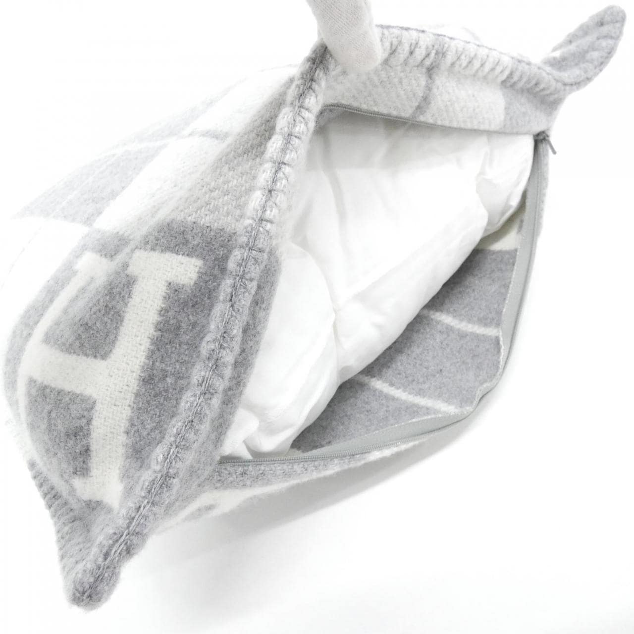 エルメス アヴァロン3 52×52 102666M クッション