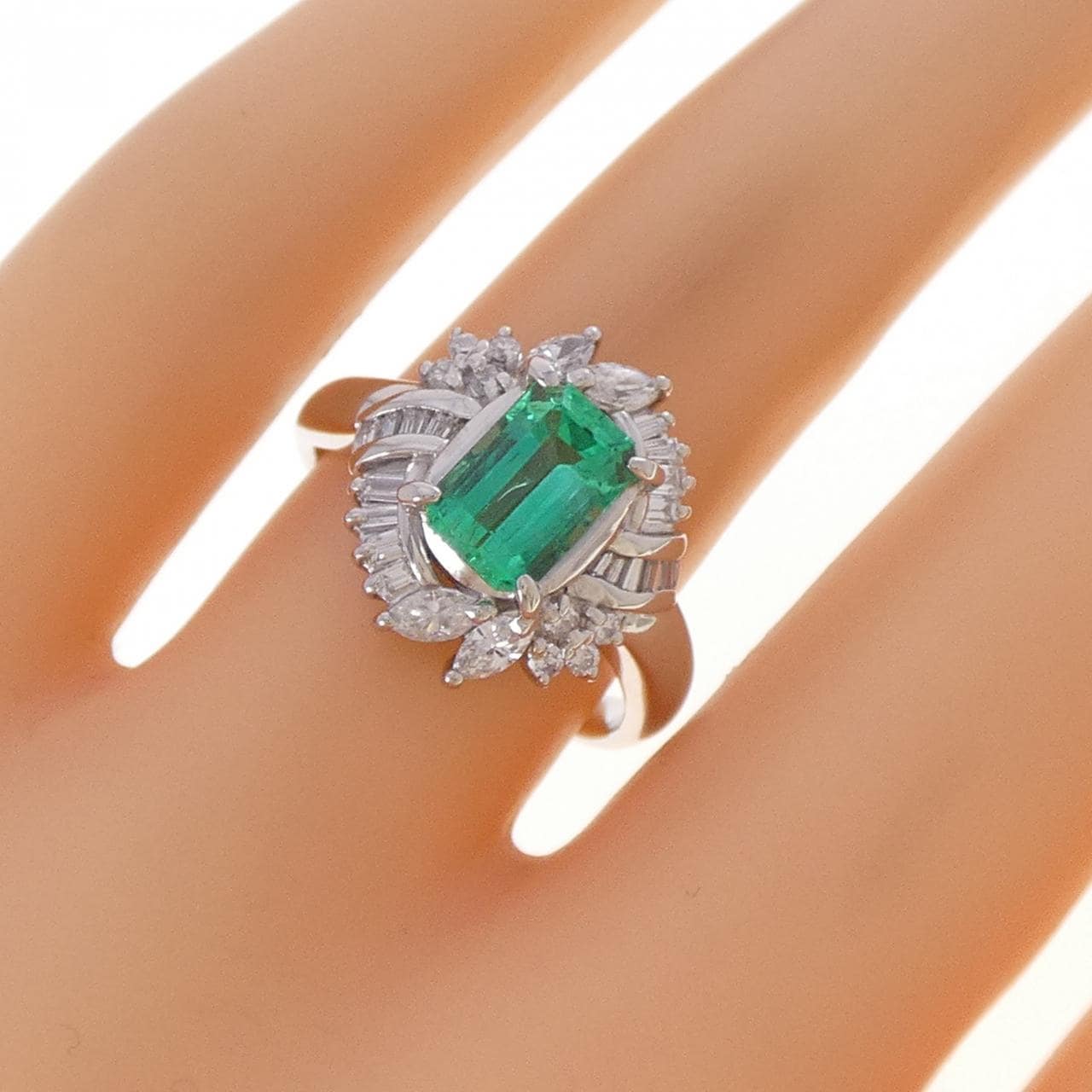 PT900 エメラルド リング 1.14CT
