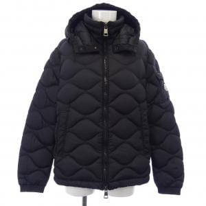 モンクレール MONCLER ダウンジャケット