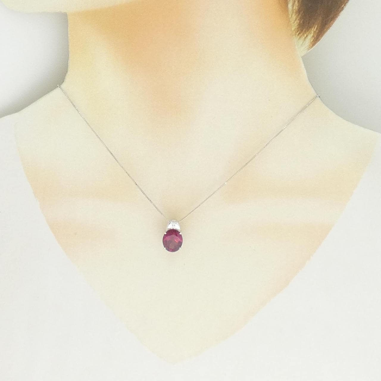 K18WG ガーネット ネックレス 4.08CT