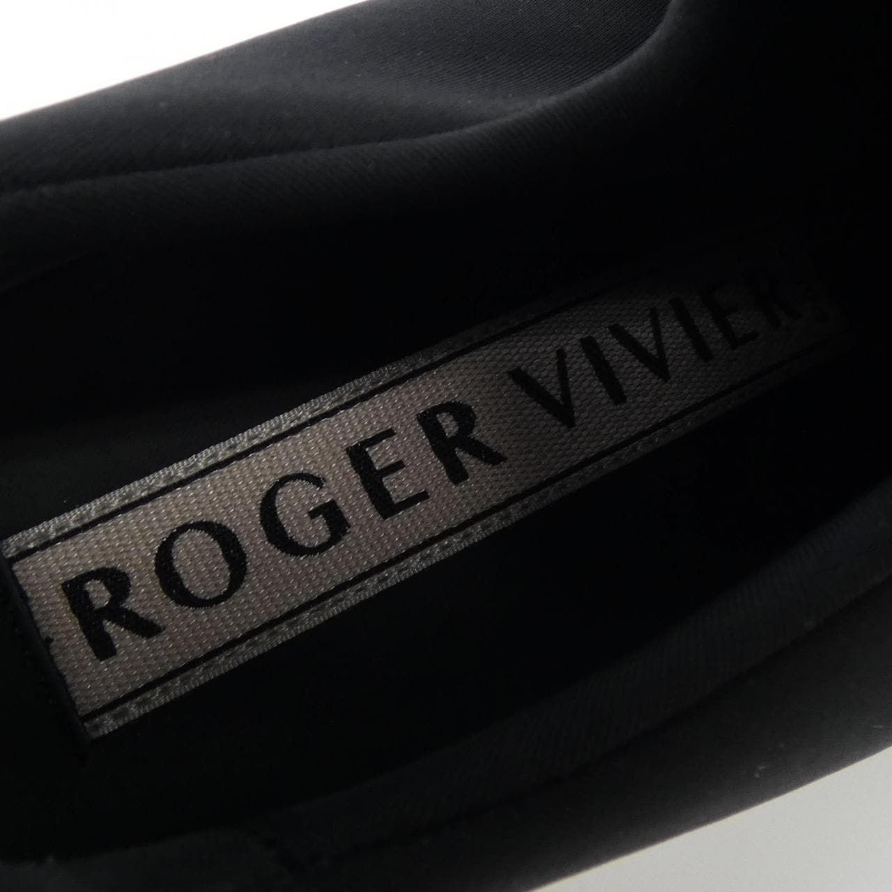 ロジェヴィヴィエ ROGER VIVIER ヴィ ヴ ラン ストラスバックル スニーカー