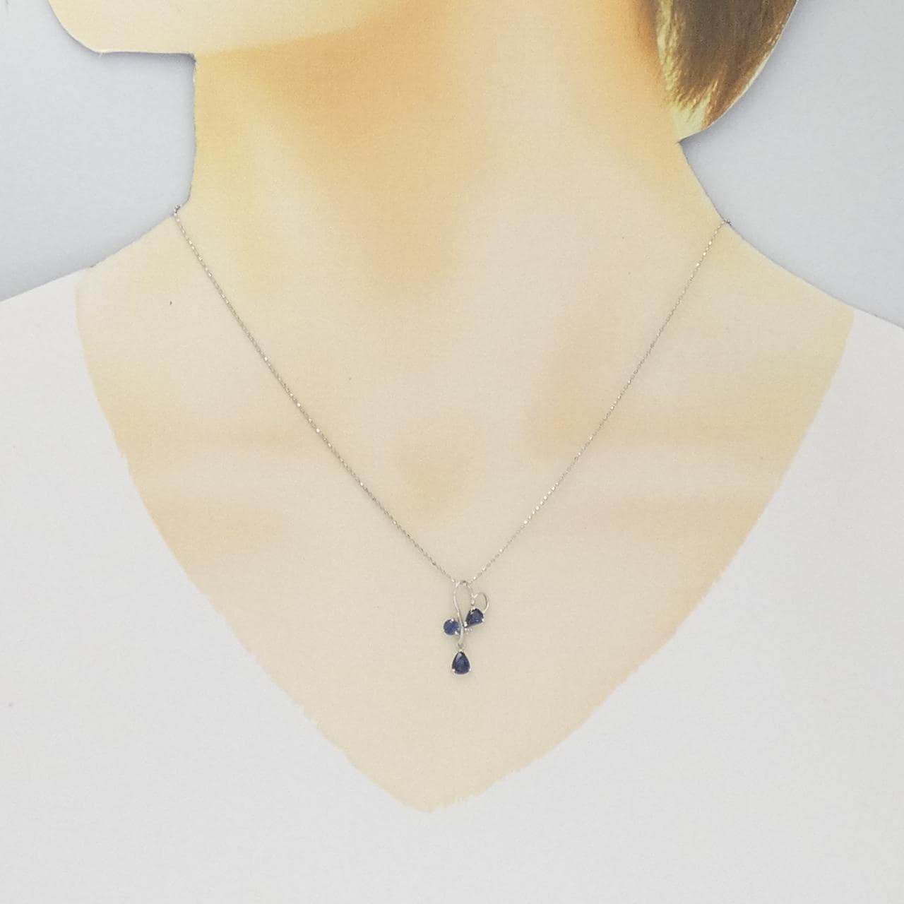 K18WG サファイヤ ネックレス 0.6CT