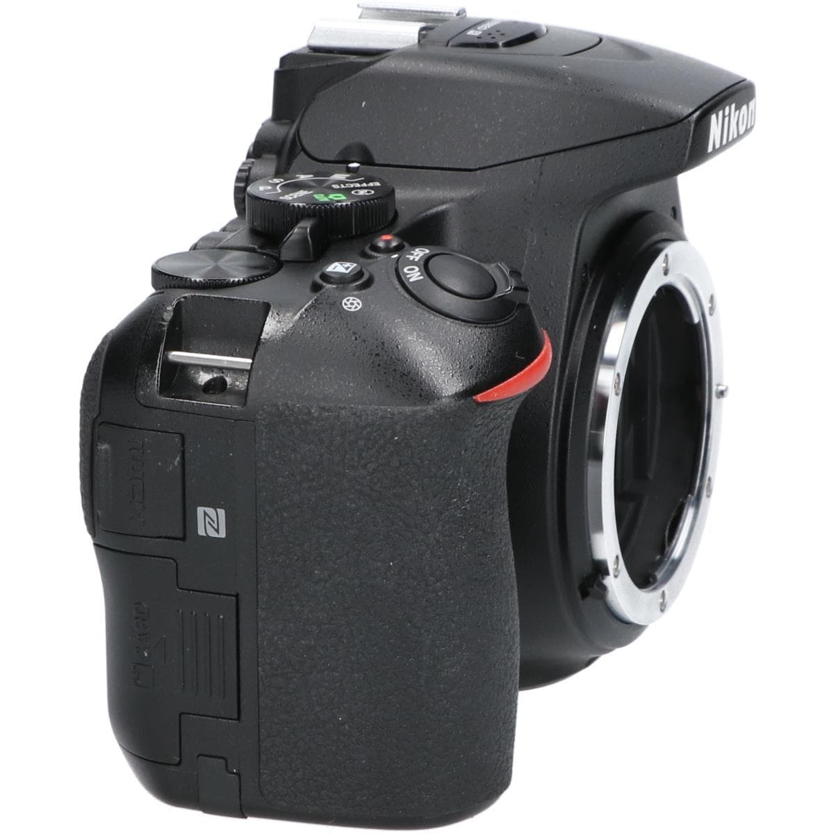 D5600
