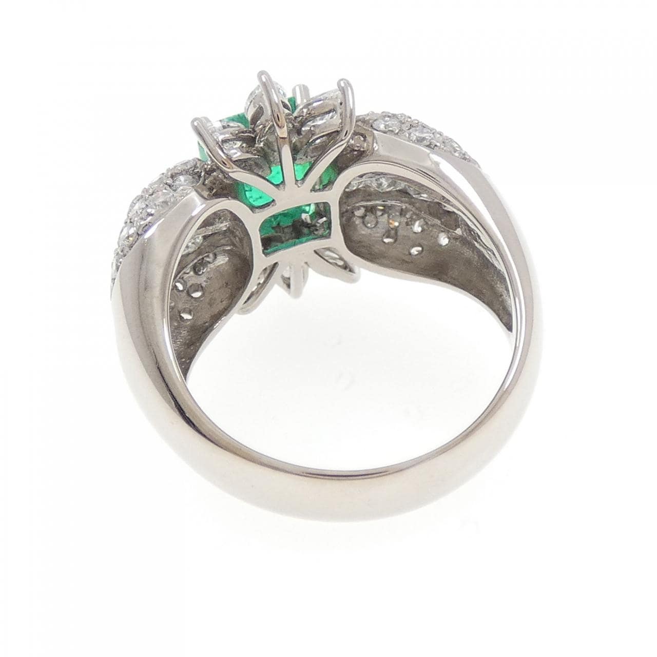 K18WG エメラルド リング