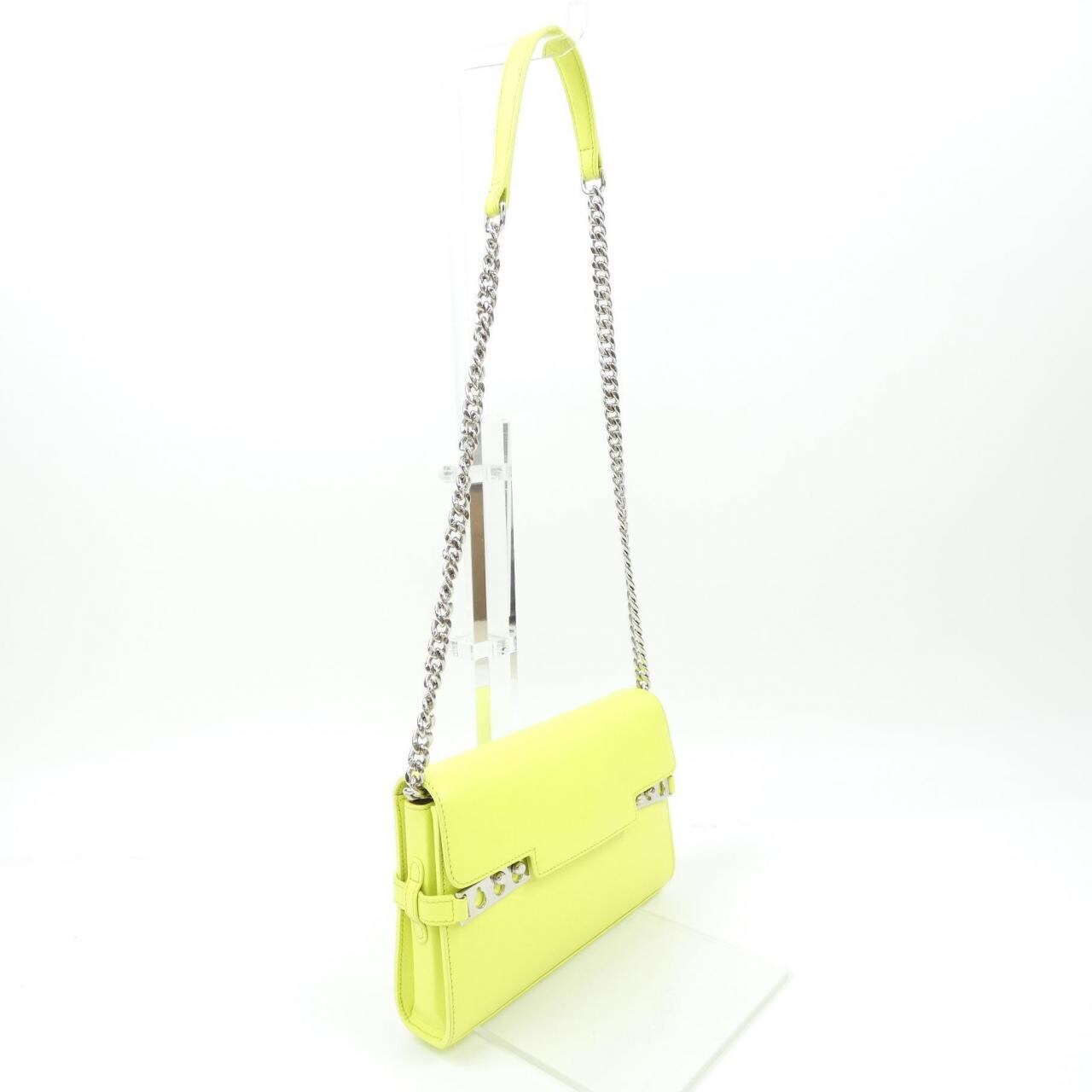 德尔沃DELVAUX