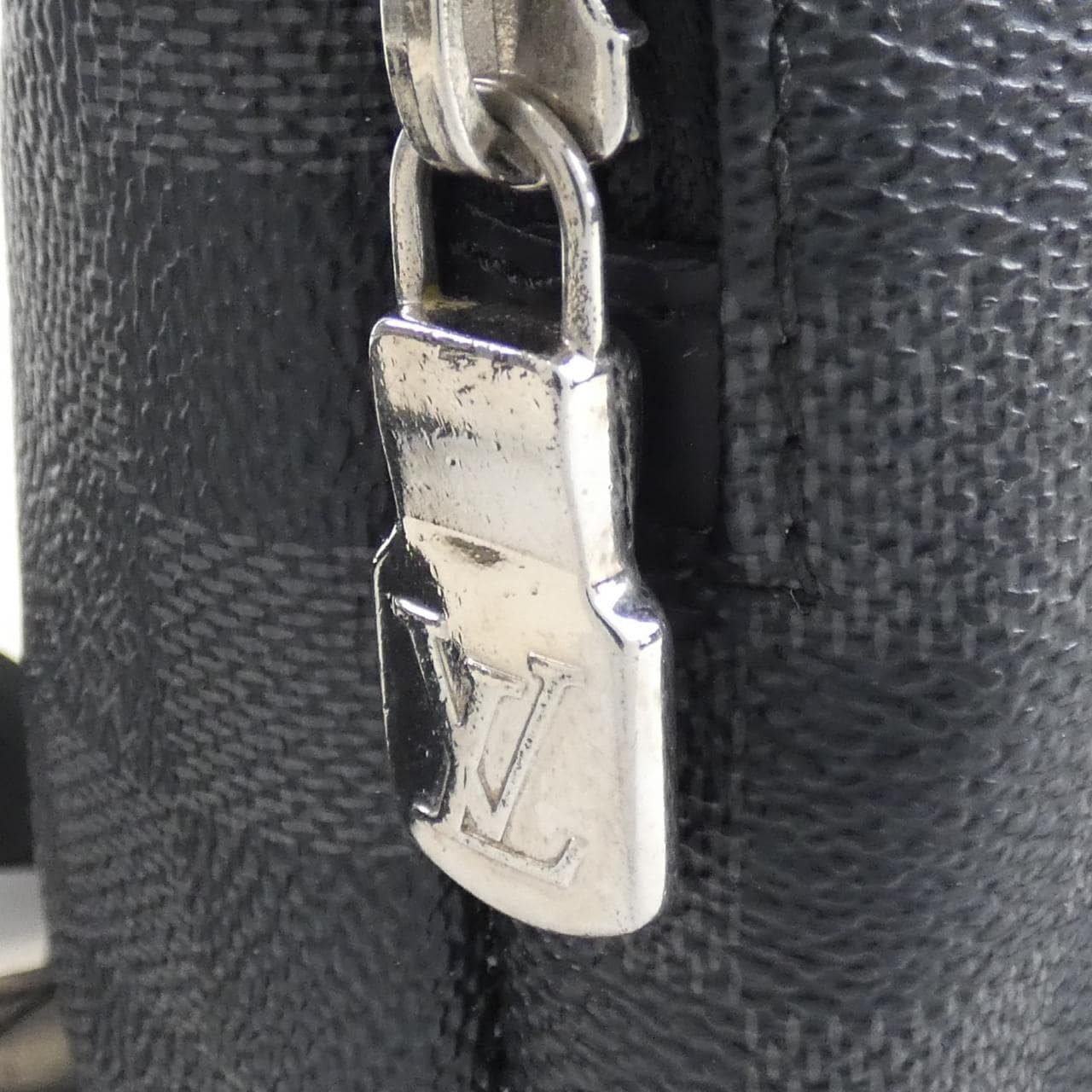 LOUIS VUITTON Damier Graphite Avenue 單肩包 N41719 肩包