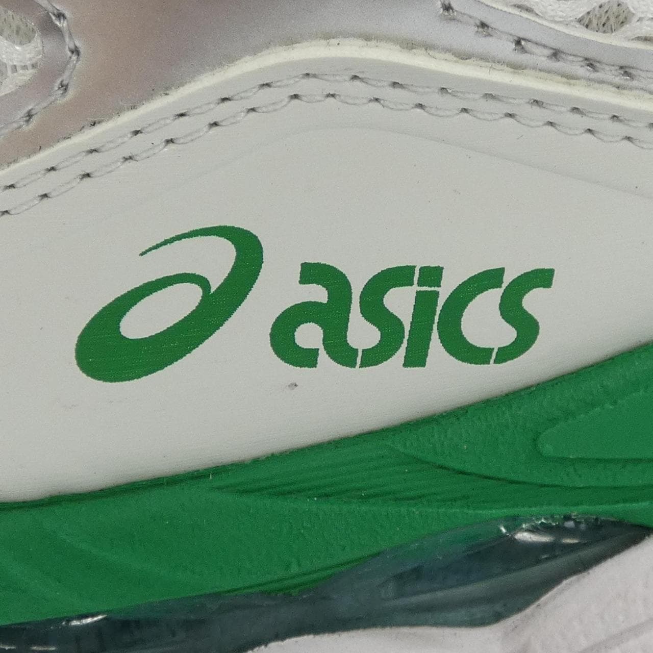 ASICS スニーカー