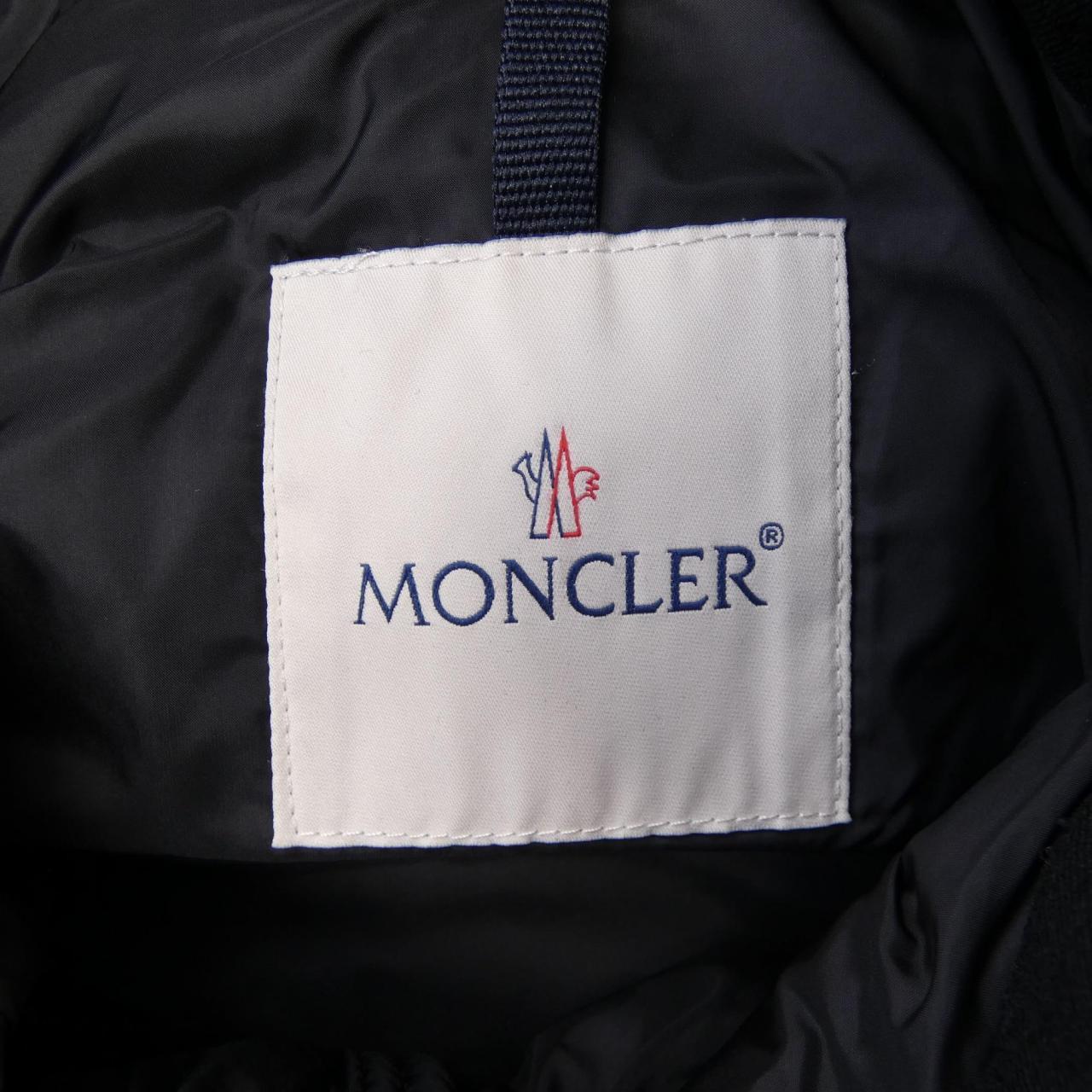 モンクレール MONCLER ダウンジャケット