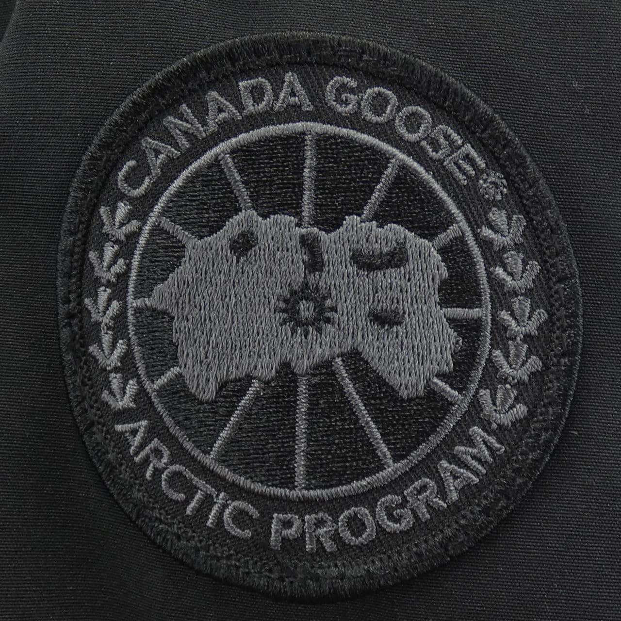 カナダグース CANADA GOOSE ダウンジャケット