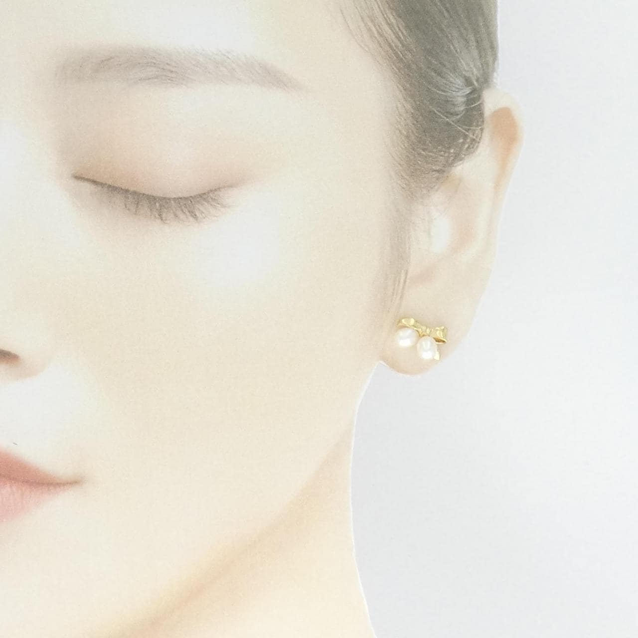 MIKIMOTO freshwater pearl earrings