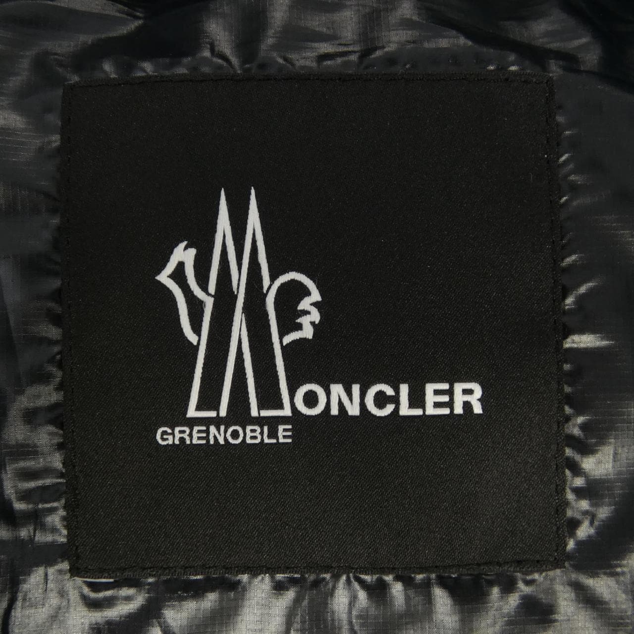 モンクレールグルノーブル MONCLER GRENOBLE NANTAUX ダウンベスト