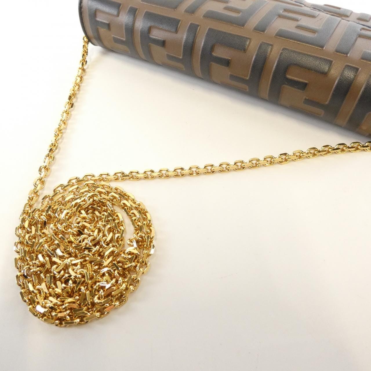 フェンディ FF DIAMOND 8M0365 ADYM チェーンウォレット