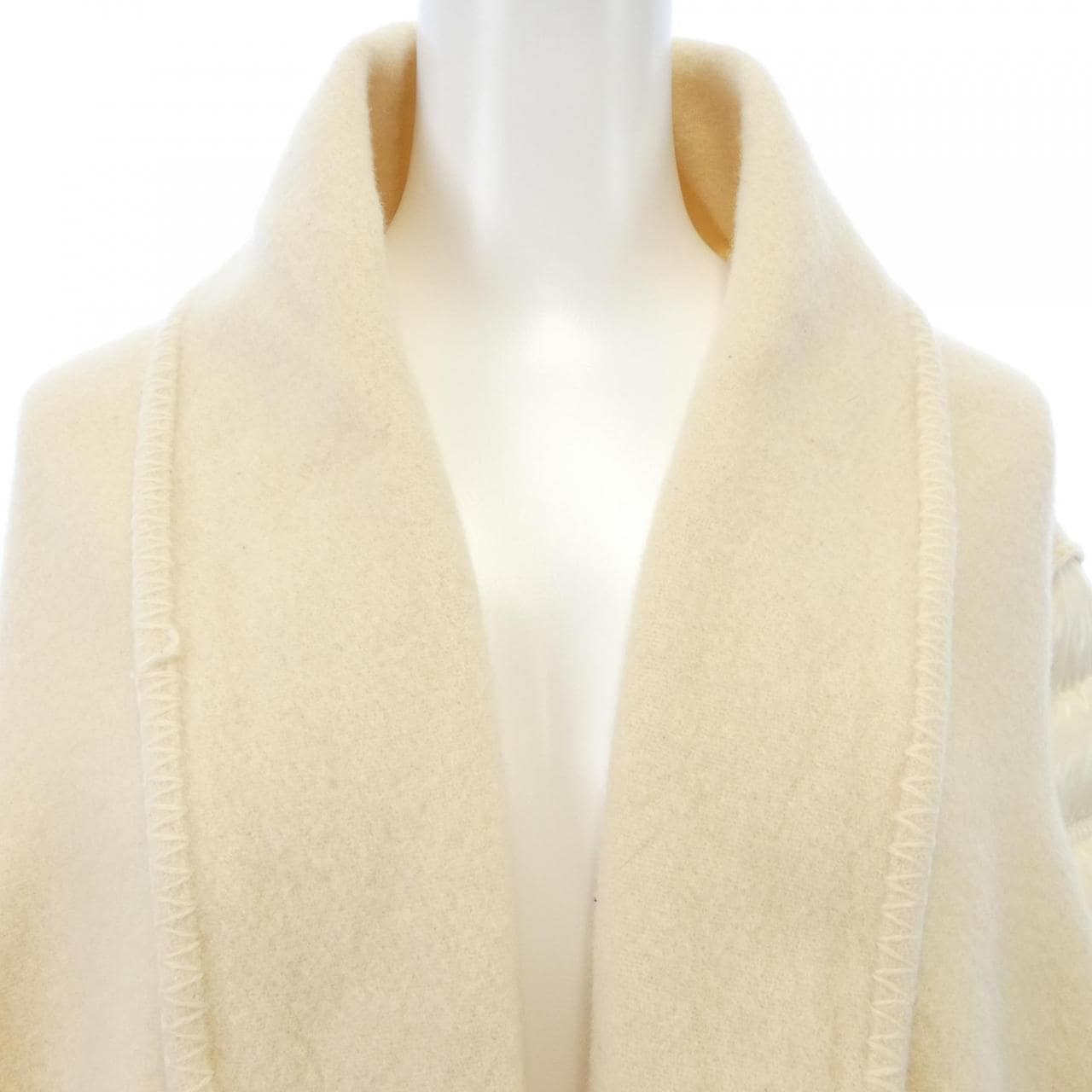 モンクレール MONCLER 20930081700 ダウンジャケット