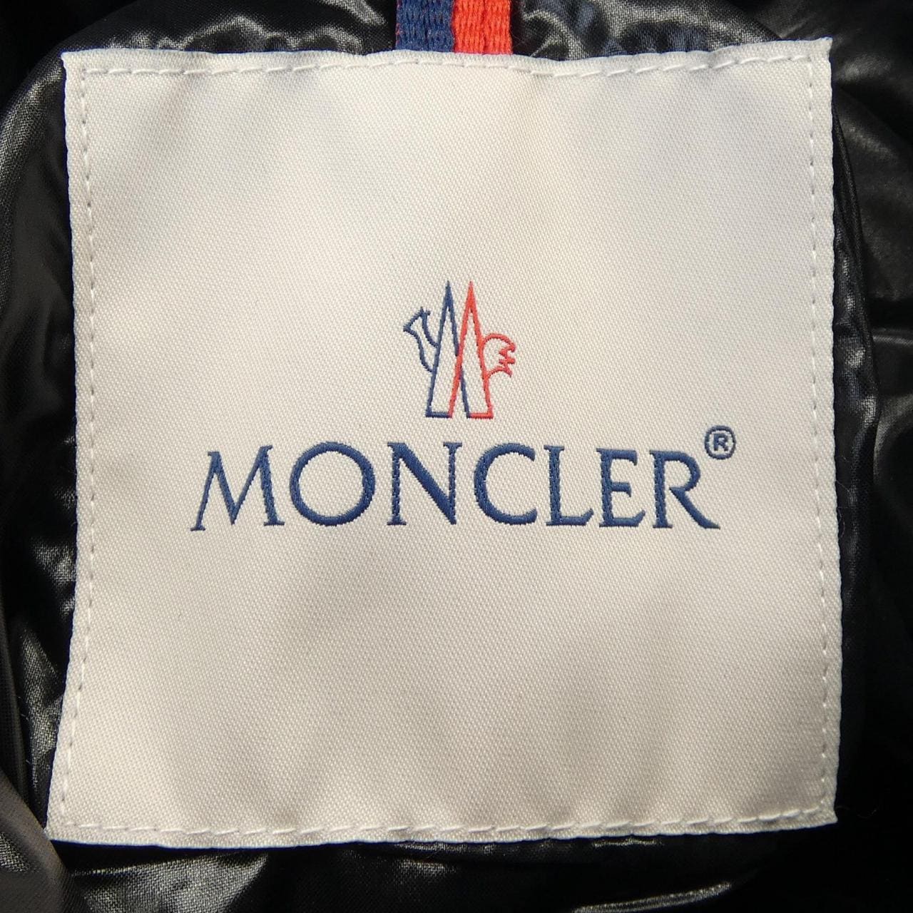 モンクレール MONCLER ダウンジャケット