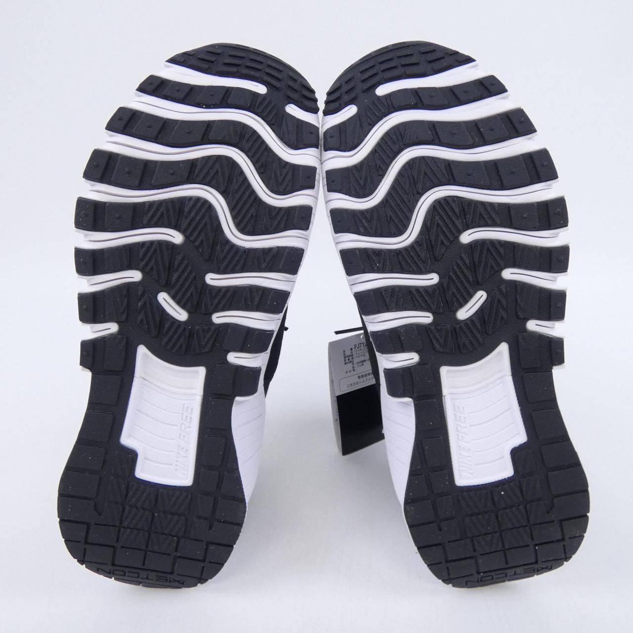 ナイキ NIKE FJ7127-001 スニーカー