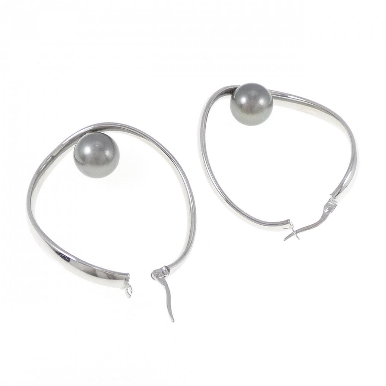 750WG Black Pearl Earrings 10.4mm