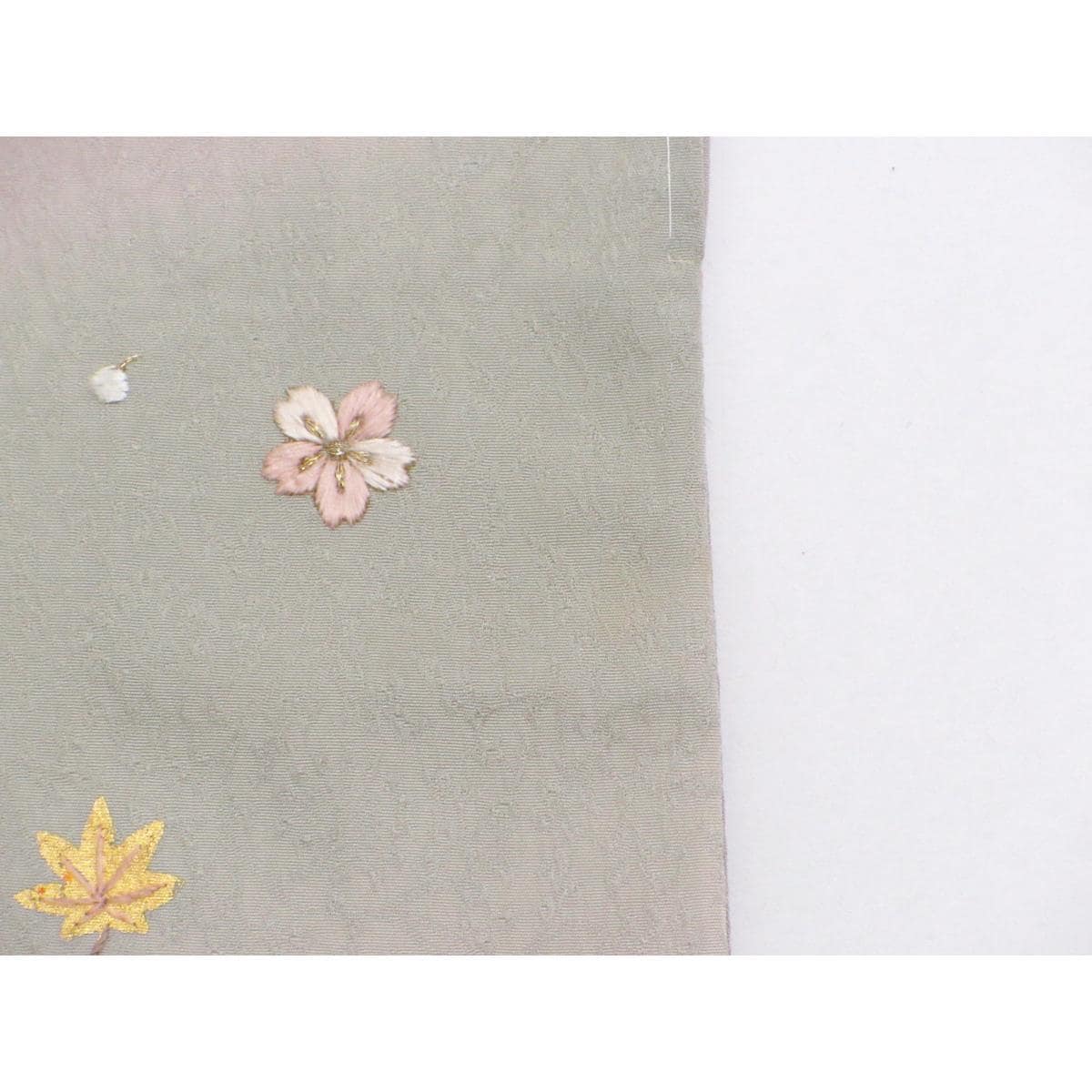訪問着　金彩入り刺繍加工　ボカシ染