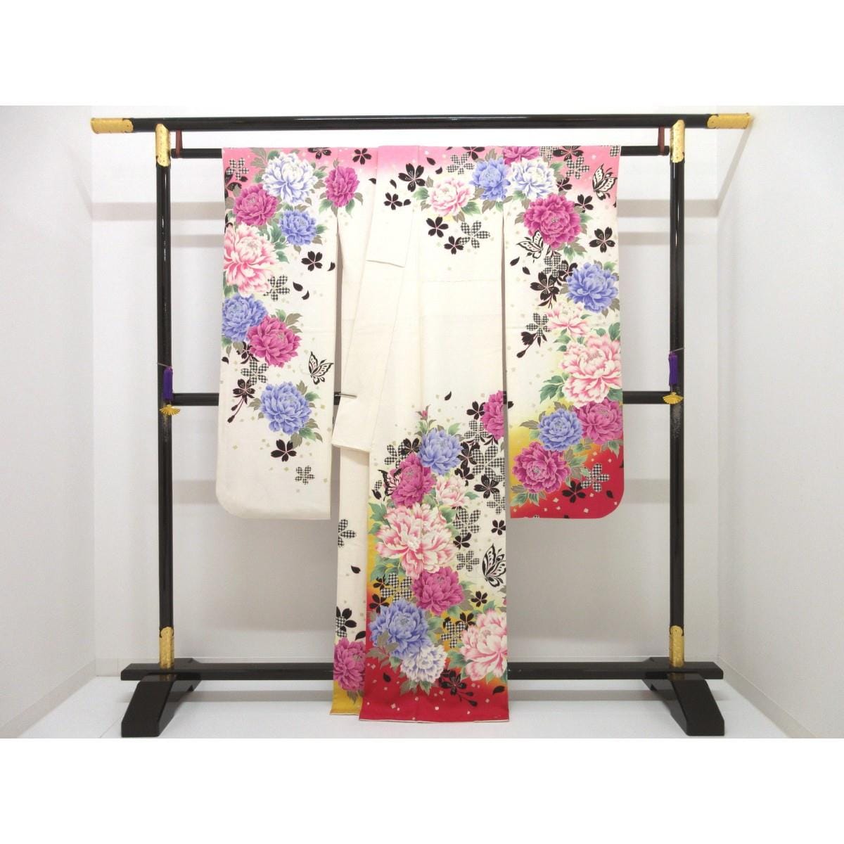 振袖　友禅金彩加工　刺繍入りボカシ染