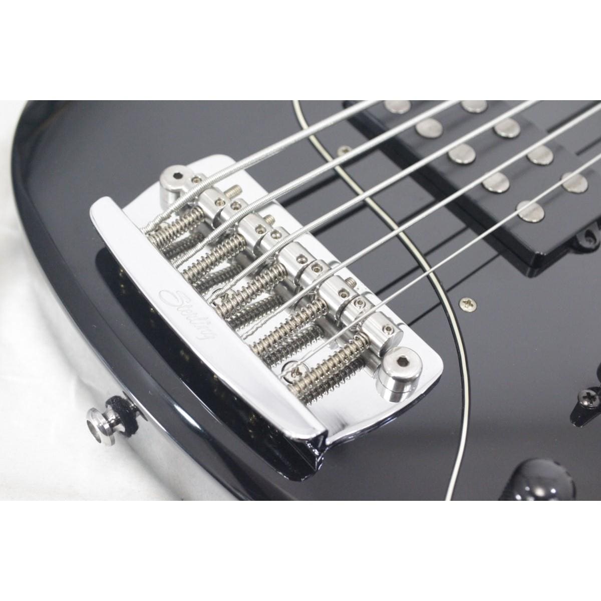 ＳＴＥＲＬＩＮＧ　ＲＡＹ３５ＭＨ