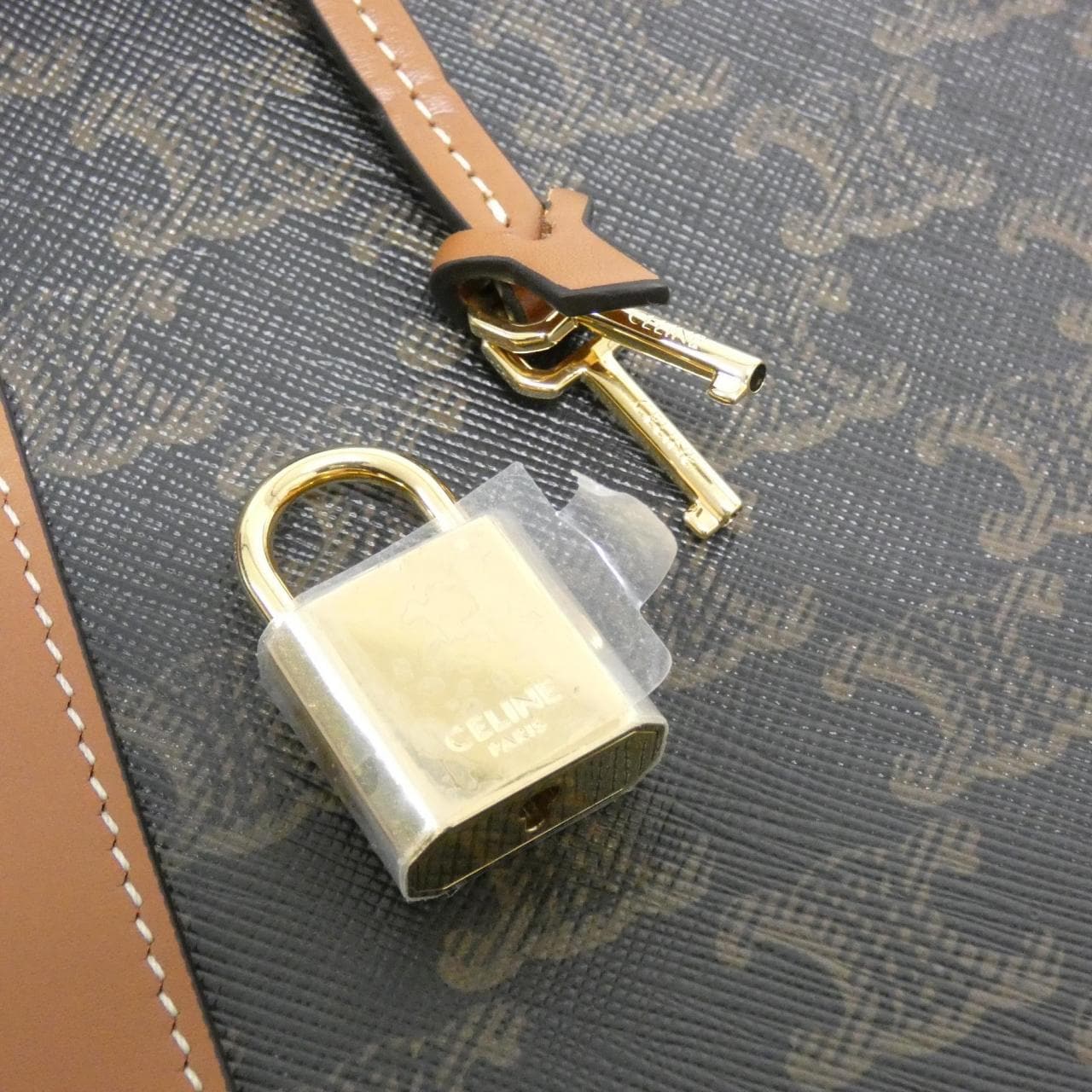 セリーヌ ラージ カバ 121572GQC バッグ