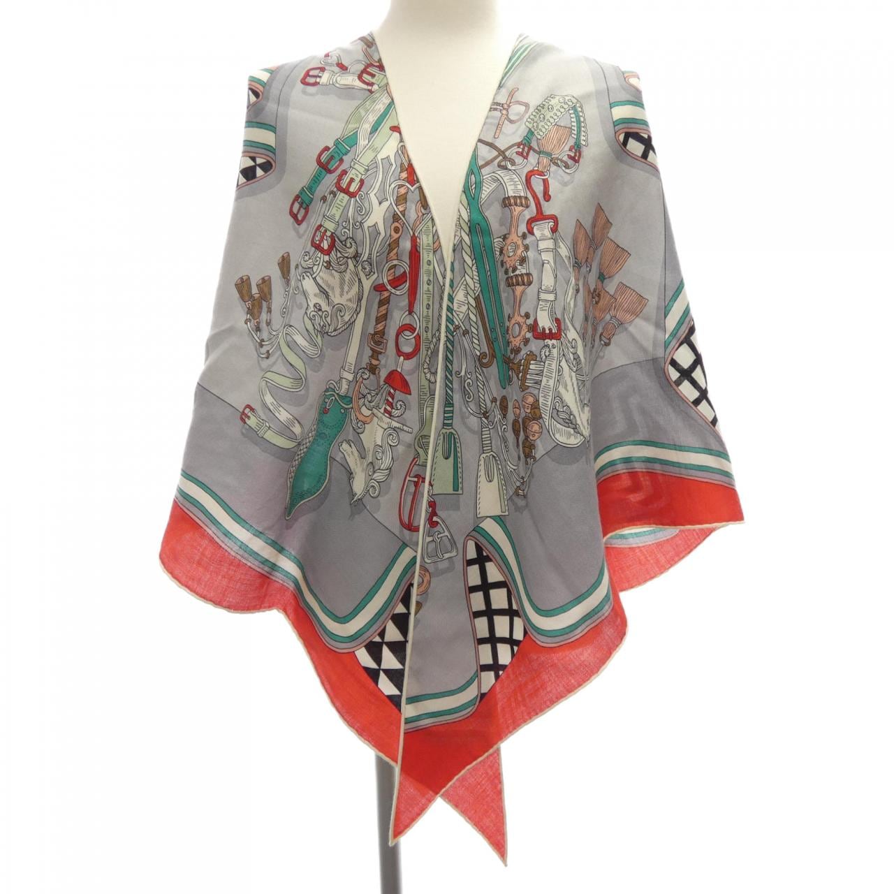 HERMES三角巨型披肩