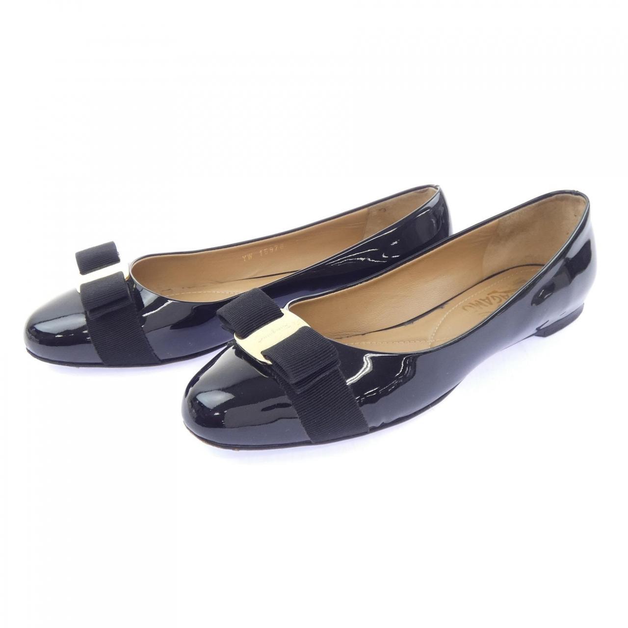 サルヴァトーレフェラガモ SALVATORE FERRAGAMO フラットシューズ
