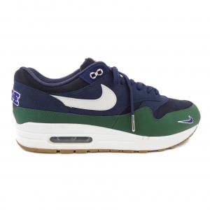 ナイキ NIKE スニーカー