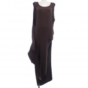 イッセイミヤケ ISSEY MIYAKE ワンピース