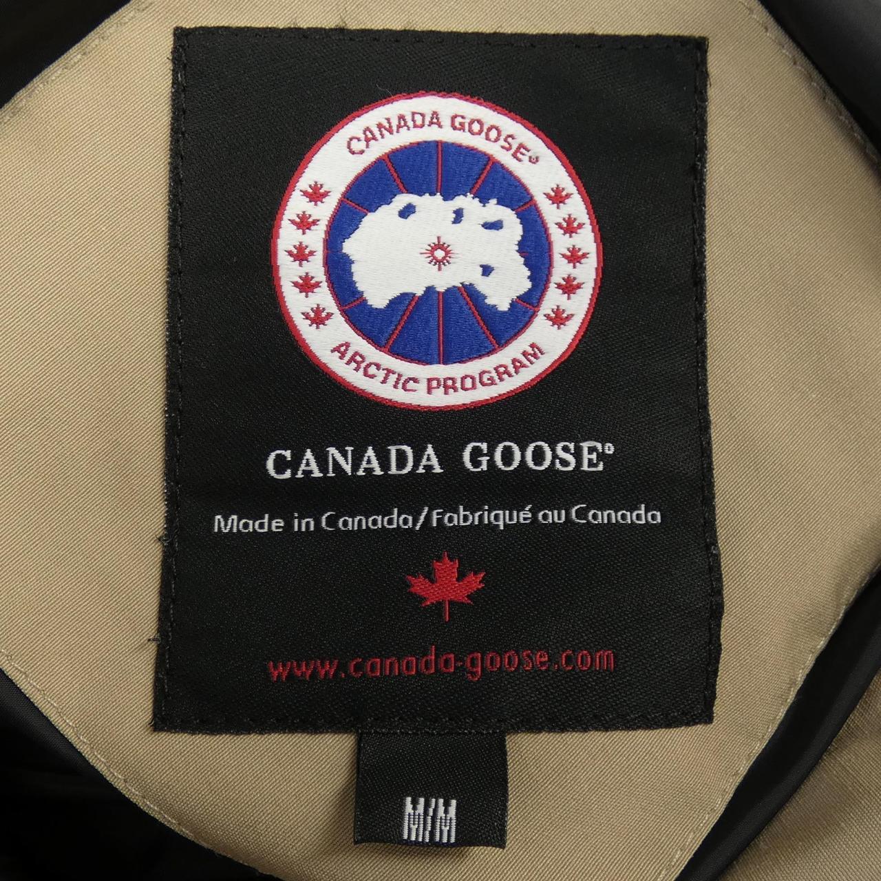 カナダグース CANADA GOOSE ダウンジャケット