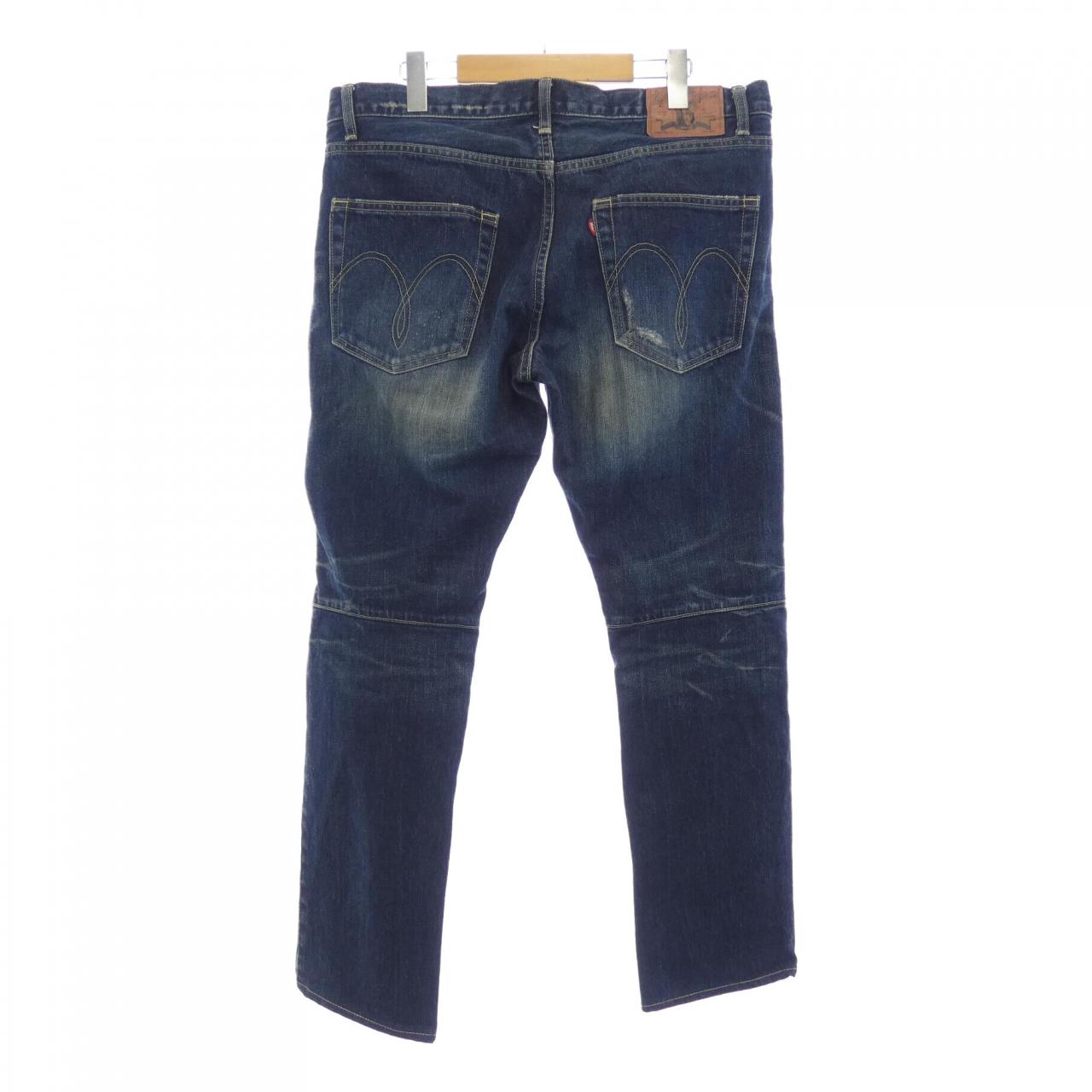 グラム GLAMB ジーンズ