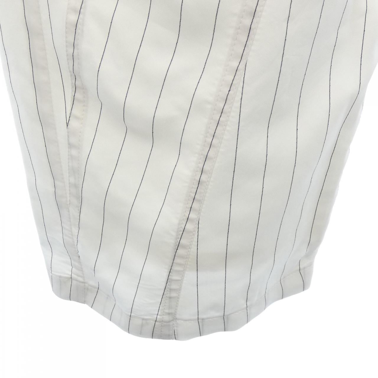 フェラガモ FERRAGAMO パンツ