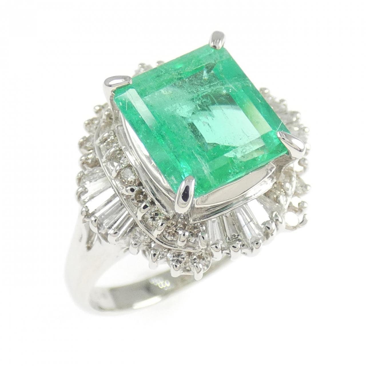 PT900 エメラルド リング 2.50CT