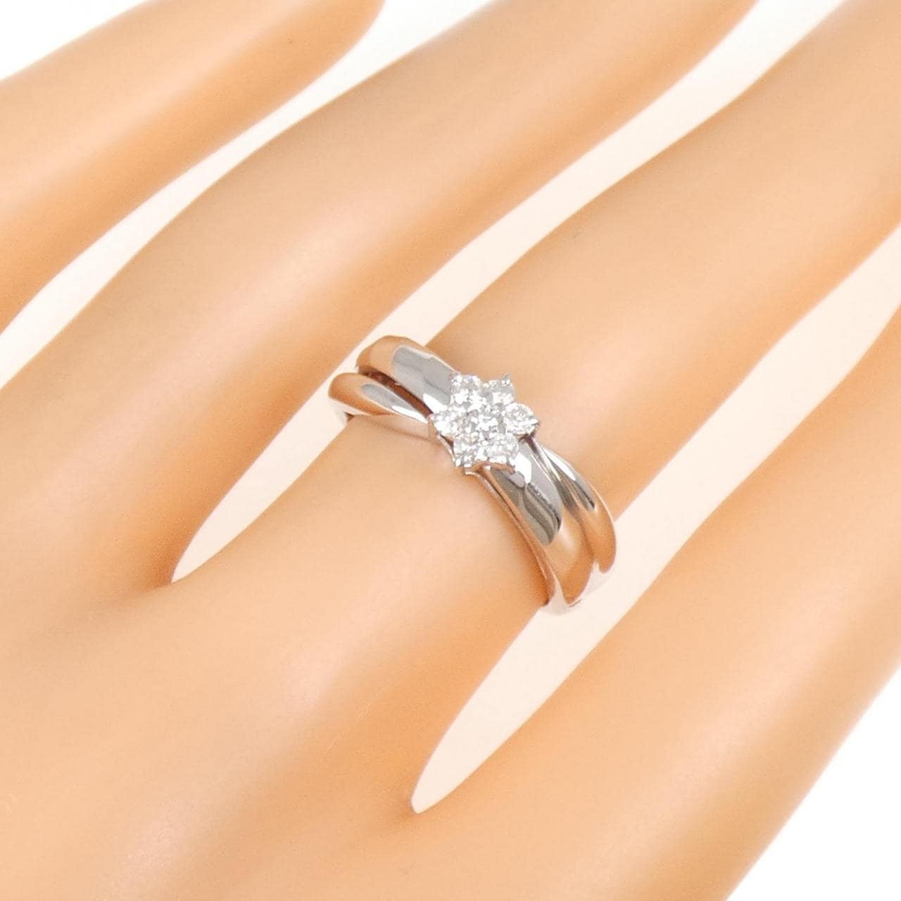 K14WG フラワー ダイヤモンド リング 0.19CT