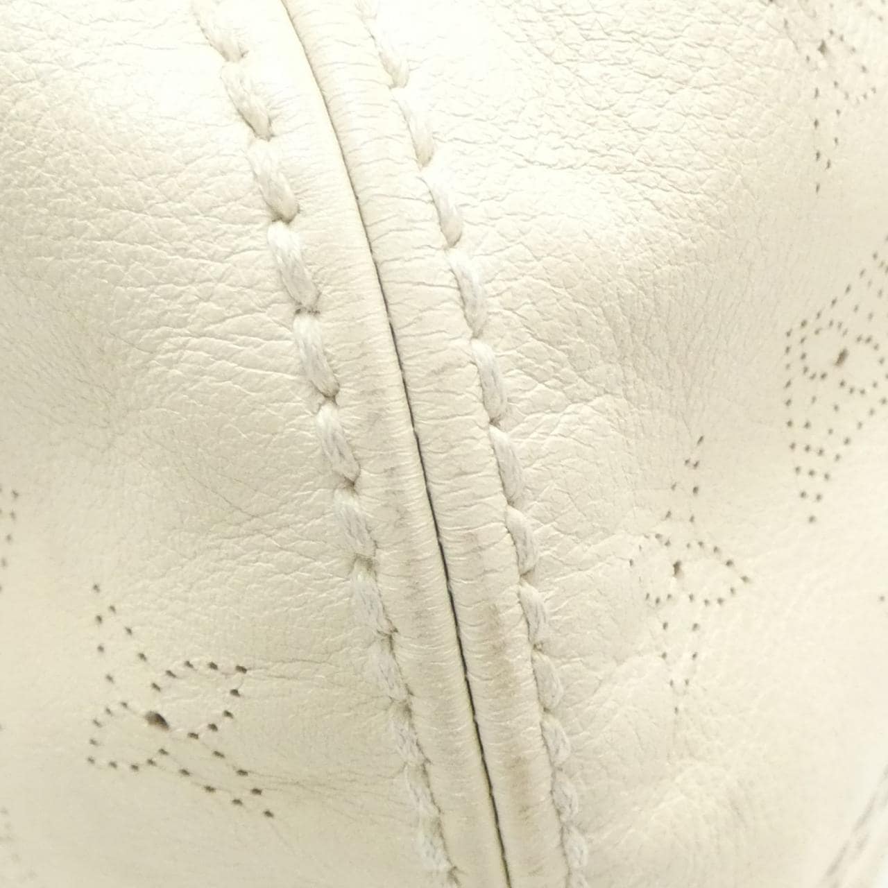 ルイヴィトン キュイールレザー オナタ M95460 ショルダーバッグ