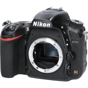 NIKON D750