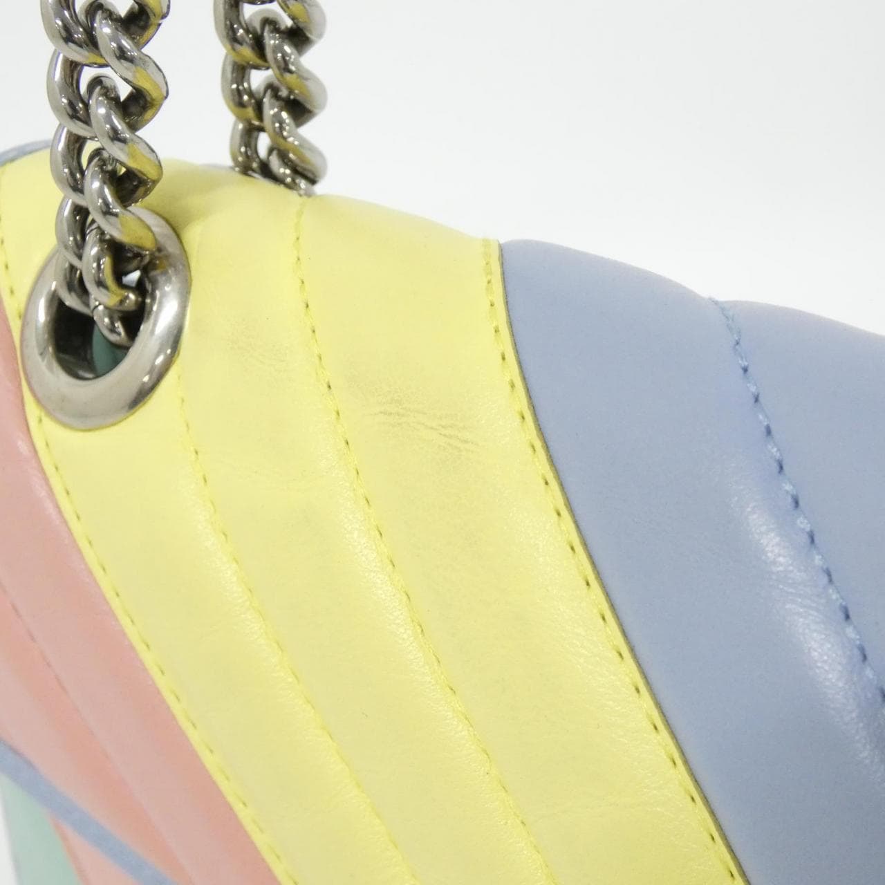 グッチ GG MARMONT 443497 DTDXP ショルダーバッグ