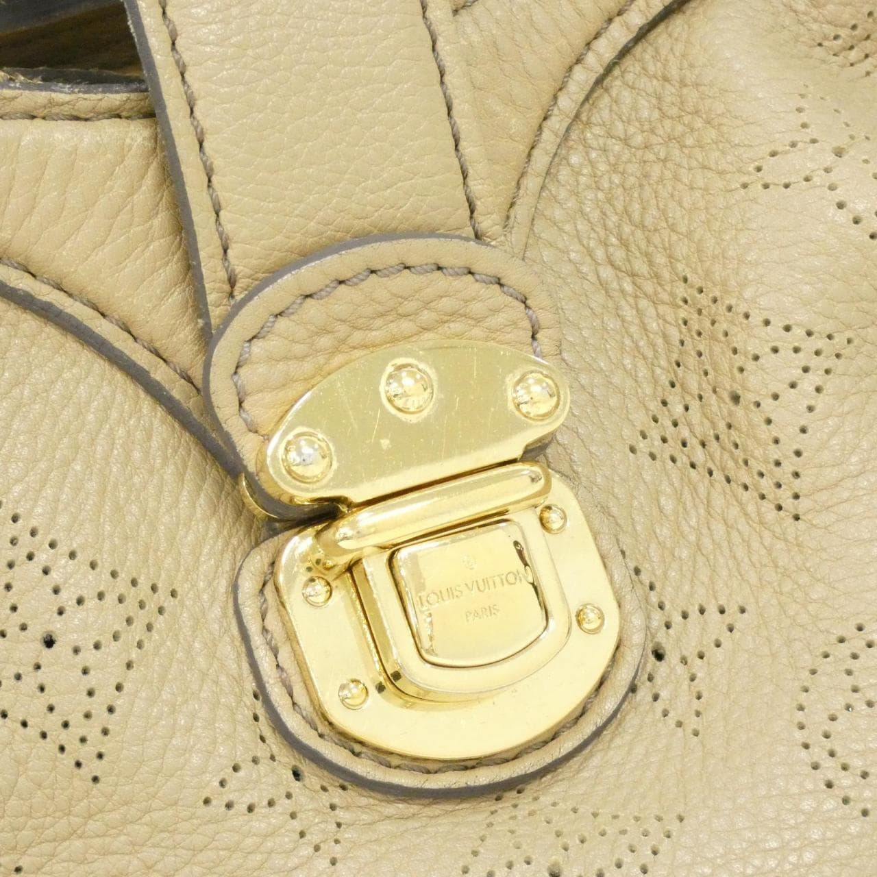 ルイヴィトン マヒナ XS M95973 ショルダーバッグ