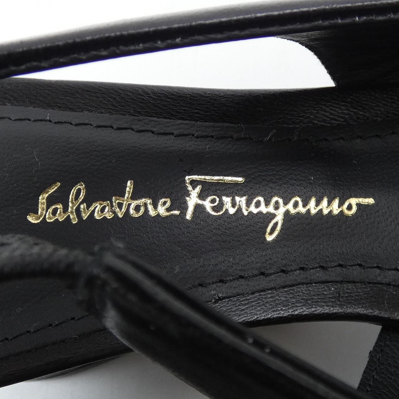 サルヴァトーレフェラガモ SALVATORE FERRAGAMO パンプス
