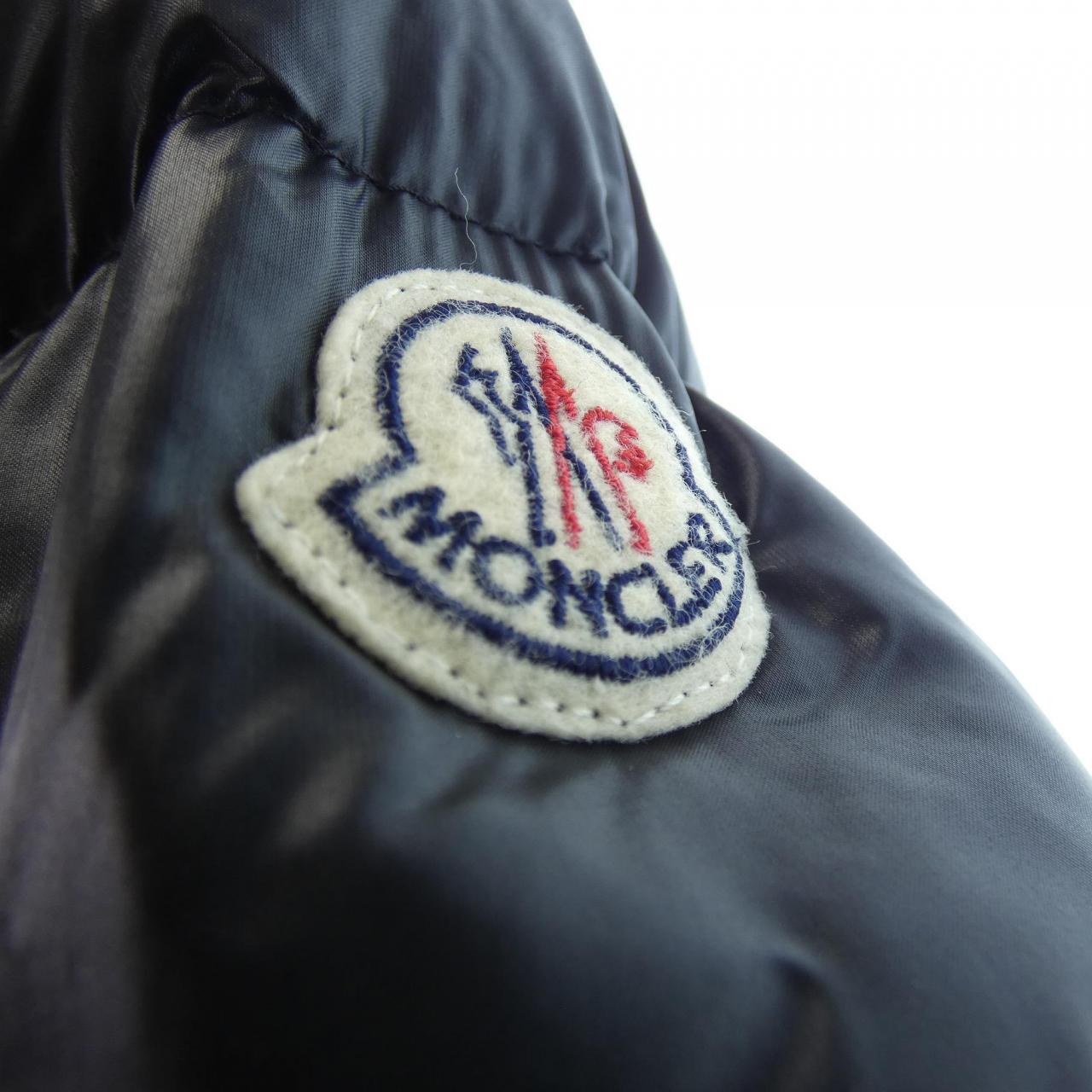モンクレール MONCLER ダウンジャケット
