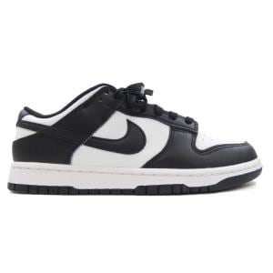 ナイキ NIKE スニーカー