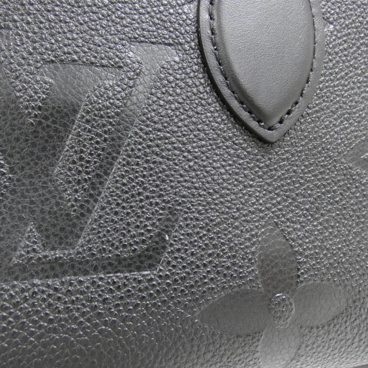 LOUIS VUITTON Monogram Empreinte On The Go EW M23640 包