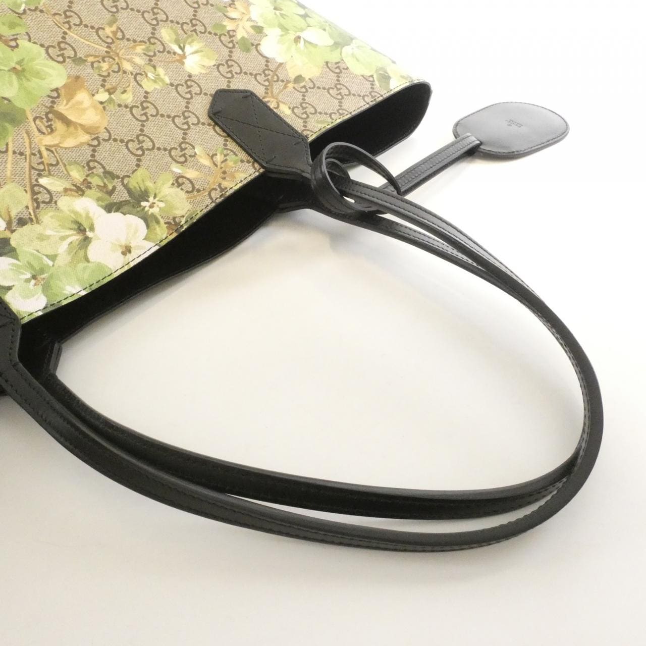 グッチ 368568 CU71X バッグ