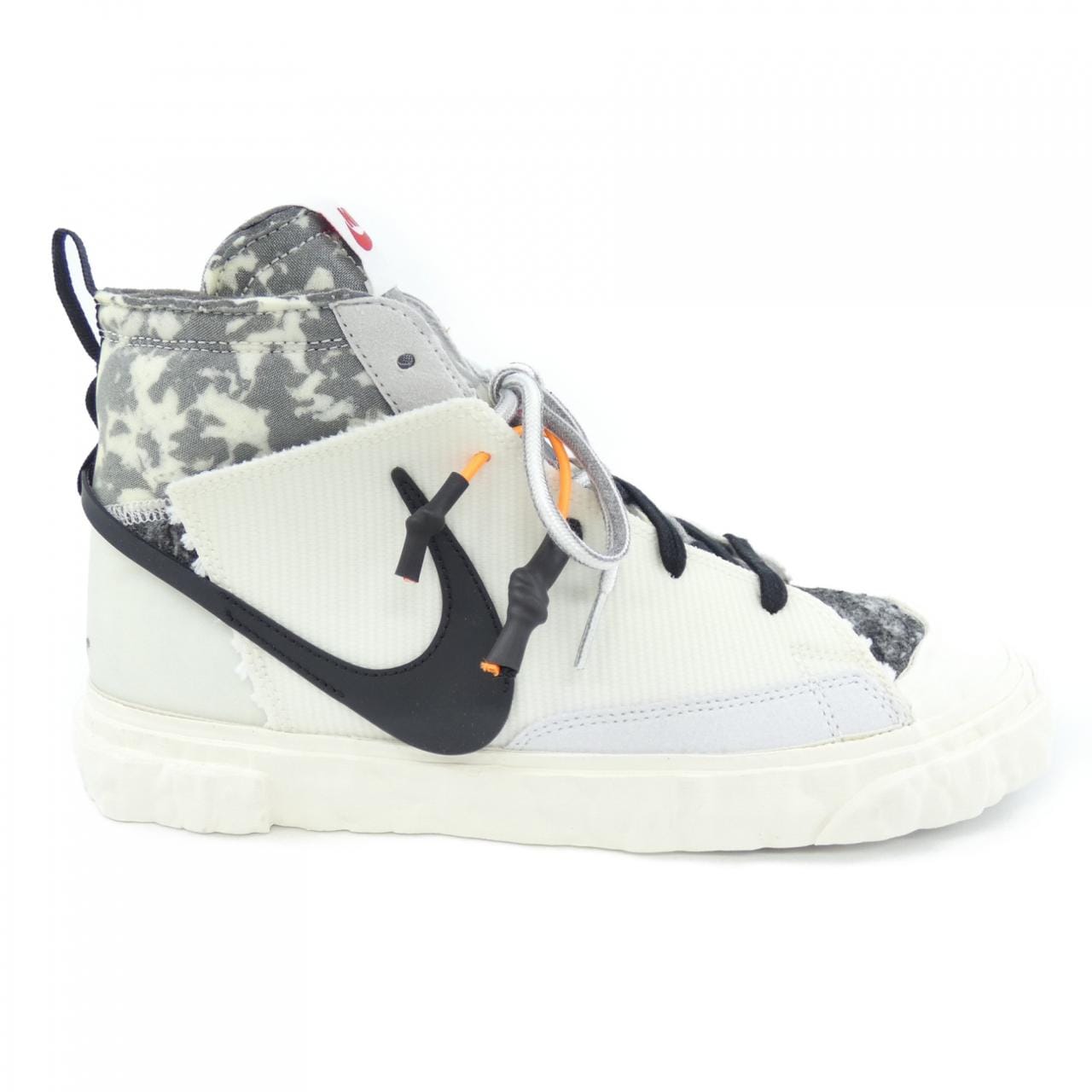 ナイキ NIKE CZ3589-100 スニーカー