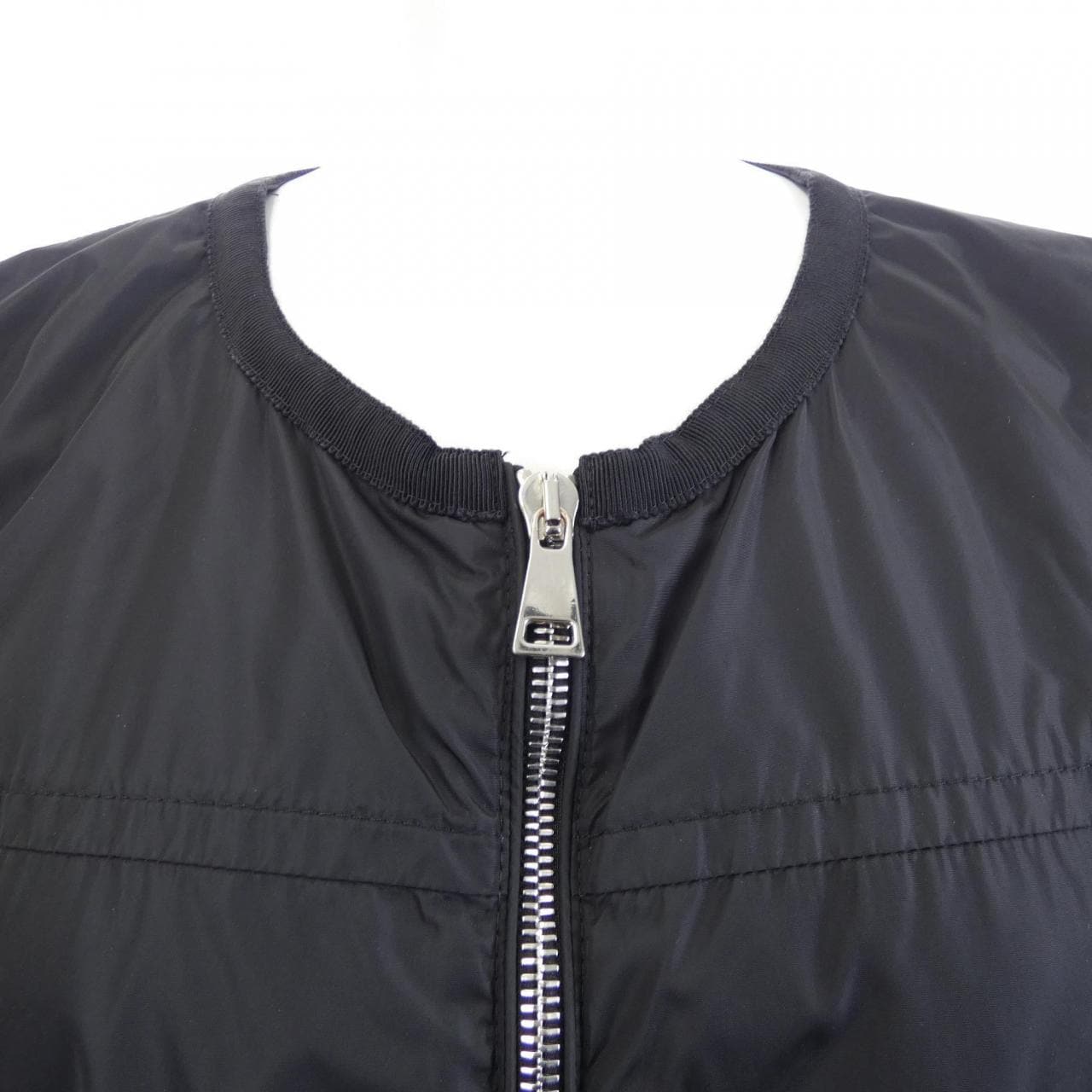 モンクレール MONCLER LOTUS ジャケット