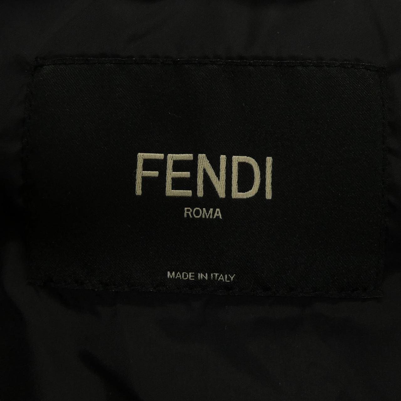 フェンディ FENDI FAA694 AAAS ダウンベスト