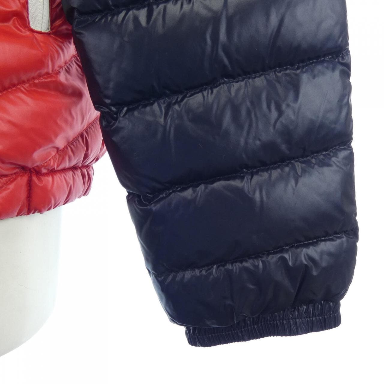 モンクレール MONCLER ダウンジャケット