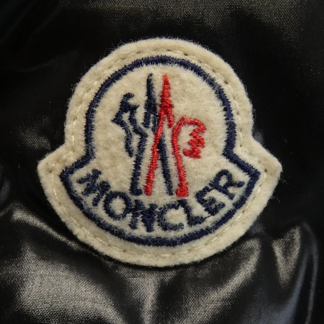モンクレール MONCLER ダウンジャケット