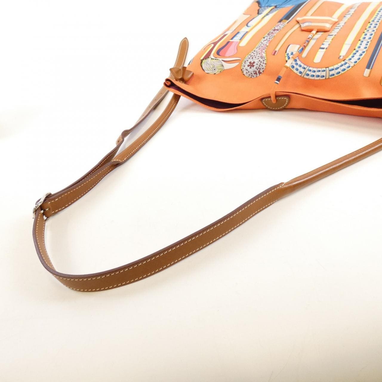 エルメス LES CANNES シルキーシティ PM 071924CK ショルダーバッグ